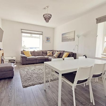 Plas Darien-3 Bed Apt- Sea Views - Sleeps 5 Trearddur Zewnętrze zdjęcie