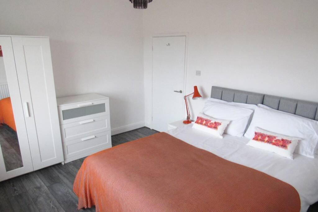 Plas Darien-3 Bed Apt- Sea Views - Sleeps 5 Trearddur Zewnętrze zdjęcie
