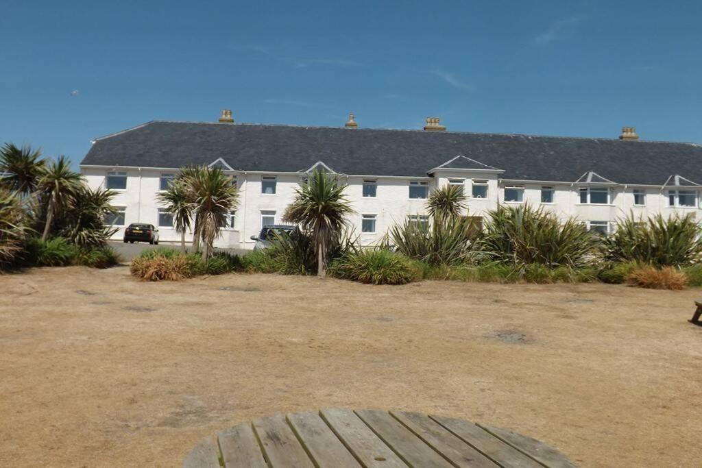 Plas Darien-3 Bed Apt- Sea Views - Sleeps 5 Trearddur Zewnętrze zdjęcie