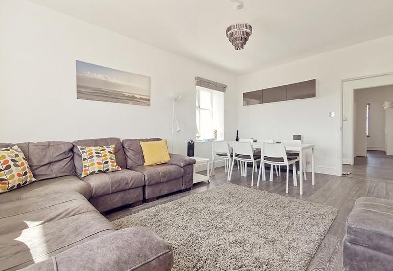Plas Darien-3 Bed Apt- Sea Views - Sleeps 5 Trearddur Zewnętrze zdjęcie